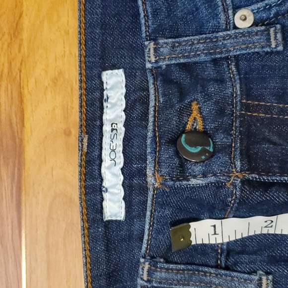 NWT JOE'S JEAN. - Picture 4 of 6